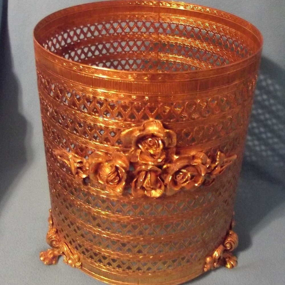 VINTAGE MATSON WASTE BASKET ROSES......
